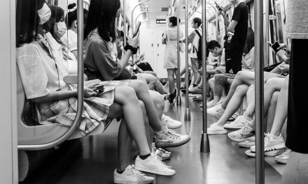 Photo: It’s Just a Matter of Legs, by Gauthier DELECROIX – 郭天