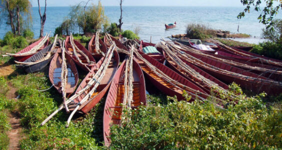 Photo: Fuxian Hu (Fuxian Lake, Yunnan), by Rene Passet