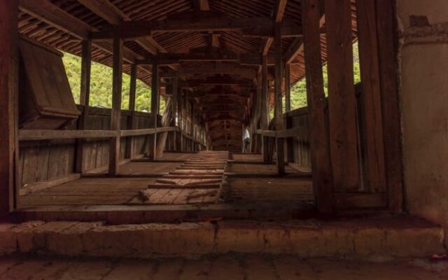 Photo: Tongjing Bridge, Yunnan, by Rod Waddington